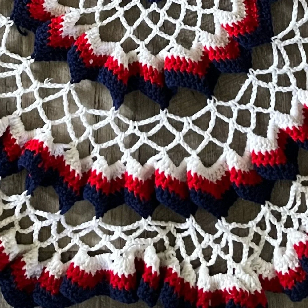 Handmade Ruffled Table Covering - Picture 5 of 5